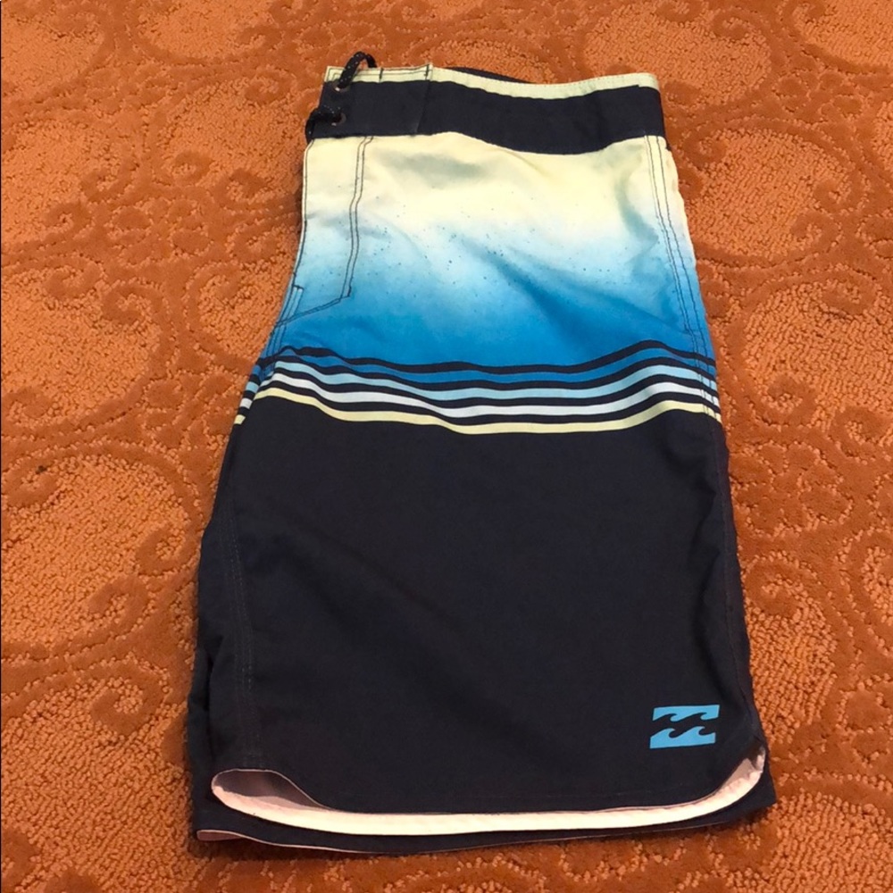Men’s BillaBong Platinum X board short